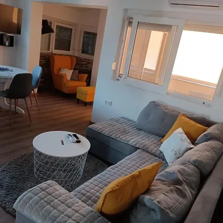 Apartment Apartman Magi Sutomiscica