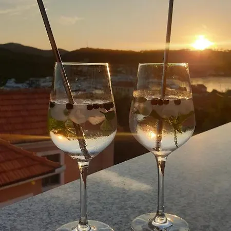 Apartman Magi * Sutomiscica